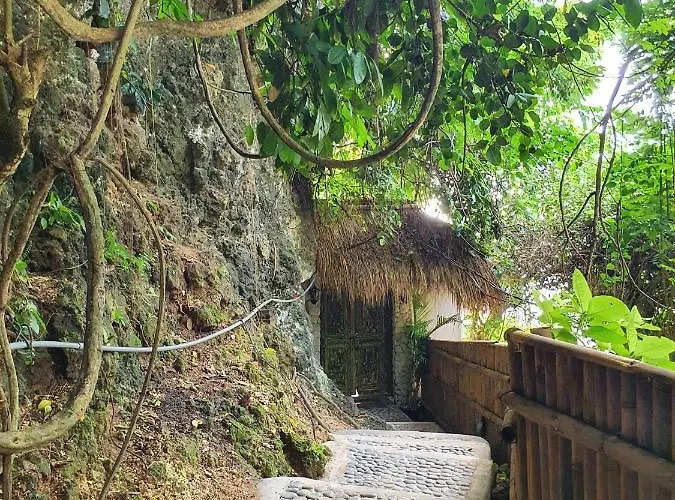 The Hidden Escapes- Stunning 2 Bedroom Directly On Bingin With Ocean & Sunset View Villa
